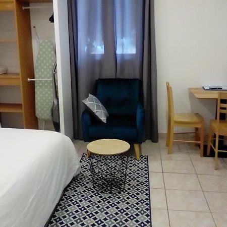 Appartement Aad1 Clamart 200 M Du Tramway T6 St Pave Blc Avec Cuisine Separee Exterior foto