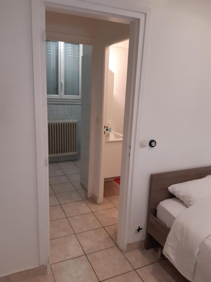 Appartement Aad1 Clamart 200 M Du Tramway T6 St Pave Blc Avec Cuisine Separee Exterior foto