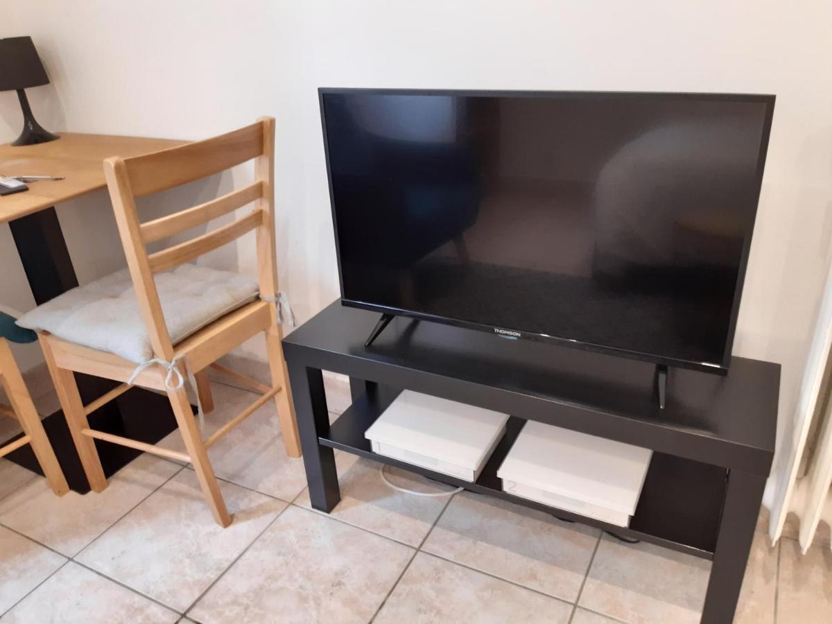 Appartement Aad1 Clamart 200 M Du Tramway T6 St Pave Blc Avec Cuisine Separee Exterior foto