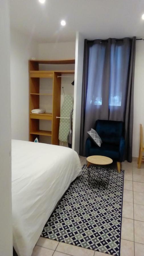 Appartement Aad1 Clamart 200 M Du Tramway T6 St Pave Blc Avec Cuisine Separee Exterior foto
