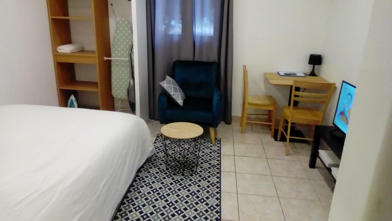 Appartement Aad1 Clamart 200 M Du Tramway T6 St Pave Blc Avec Cuisine Separee Exterior foto